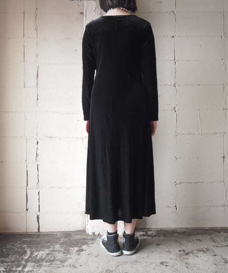WHITE STAG Long Sleeve Velour Dress BK
