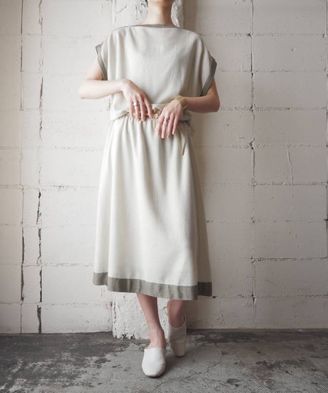 Bicolor Boat Neck Dress IVBR