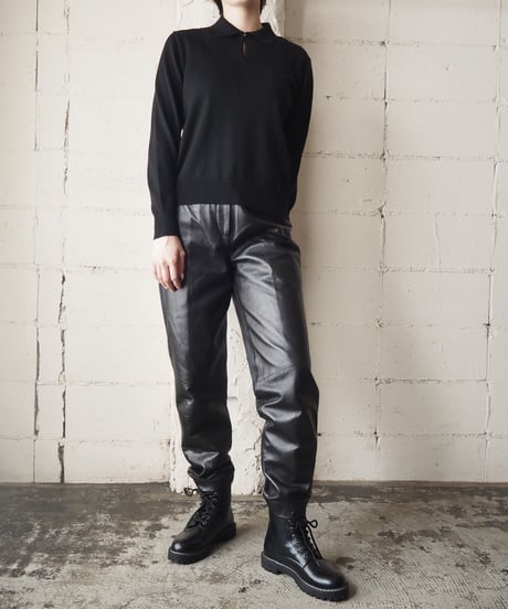 Peekaboo Design Knit BK