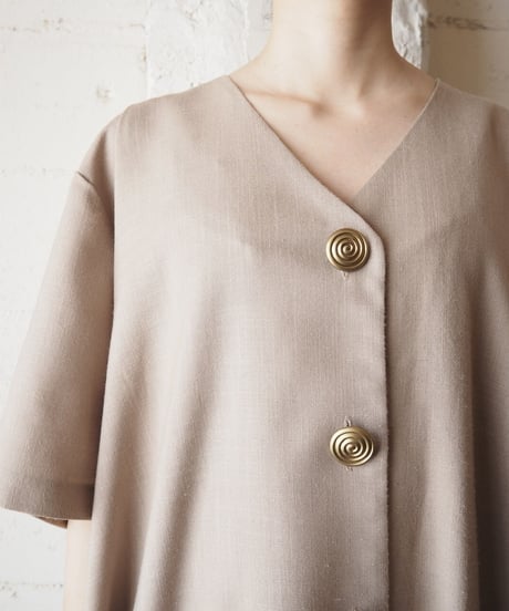 Front Button Big Silhouette Tee