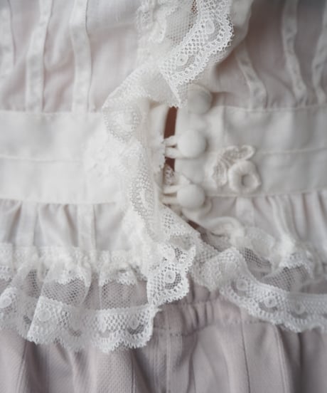1970's Vintage Lantern Sleeve Frilled Blouse WH