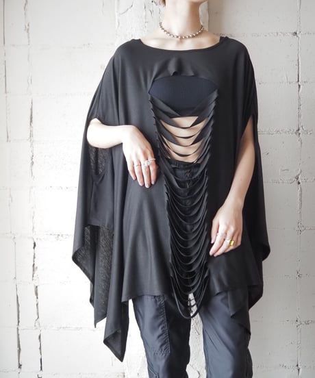 Slash&Cutout Poncho BK