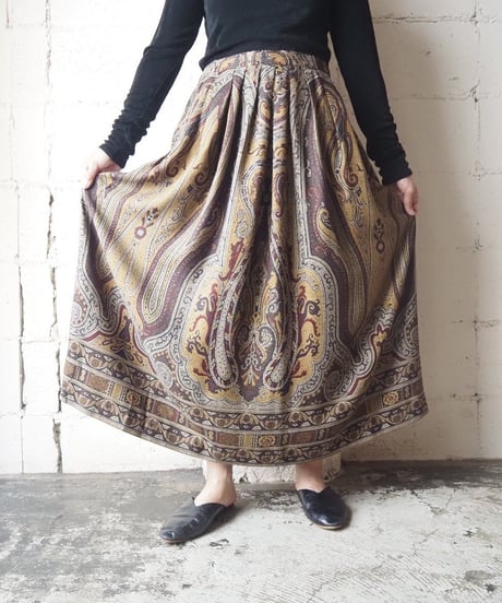 Paisley Pattern Tuck Skirt MUBR