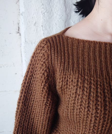 Boat Neck Low Gage Short Knit BR