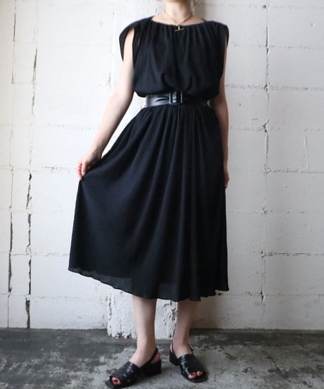 Pleated Design Dress BK