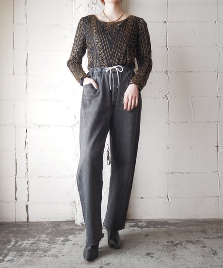 Beads Embroidery Tops BKGD