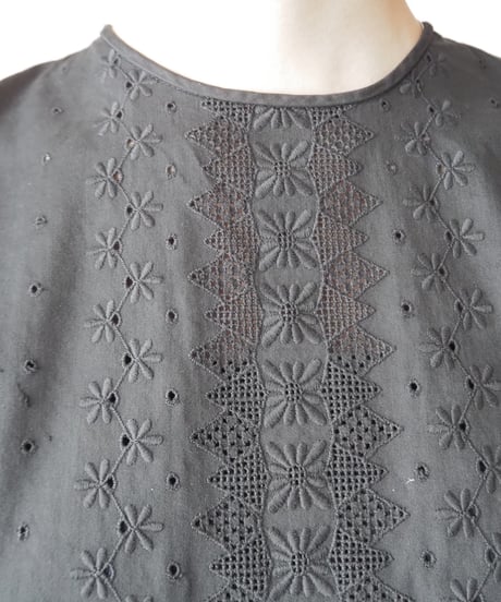 1960s Euro Embroidery Short Sleeve Blouse BK