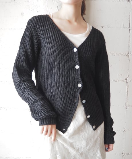 Shell Button Knit Cardigan BK