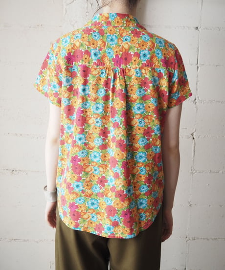 Open Collar Flower Pattern Shirt