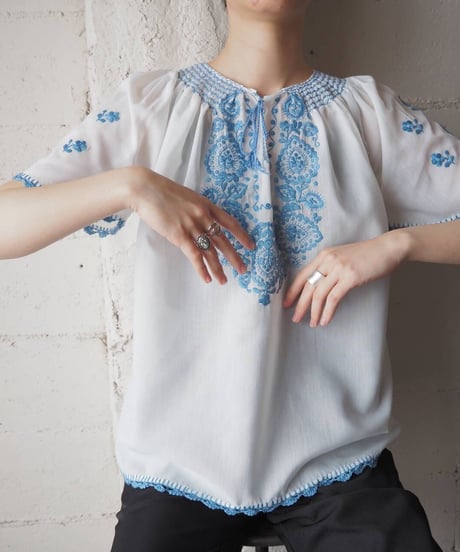 EURO Embroidery S/S Blouse WH BL