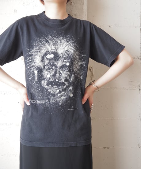 Albert Einstein Universe Tee BK