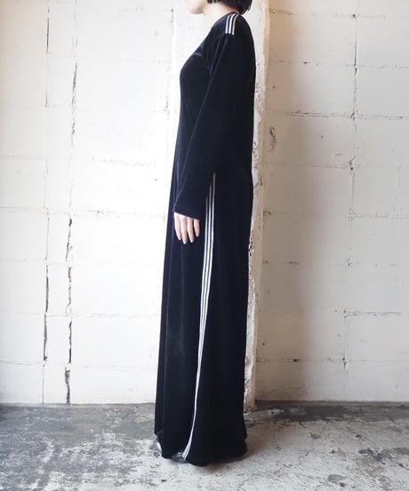 Side Line Velour Dress BK