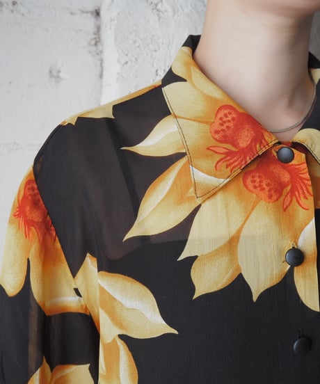 Big Flower Pattern Sheer Shirt BKYE