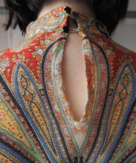 1960-70's Paisley Blouse  BL YE BK RE GN