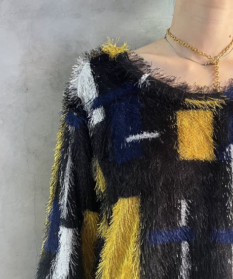 Pattern Design Shaggy See Through BKYE
