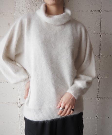 Angora Mix Off Turtle Knit WH