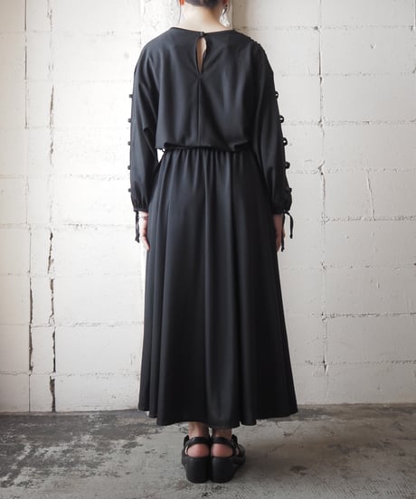 Design Sleeve Collarless Dress BK
