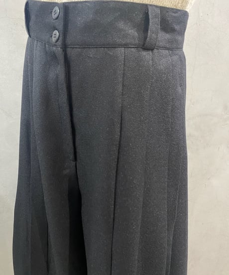 Side Pleated Design Pants BK