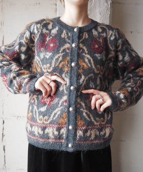Arabesque Pattern Crew Neck Cardigan GRRE