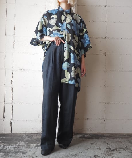 Flower Pattern Sheer Shirt NVGNBL