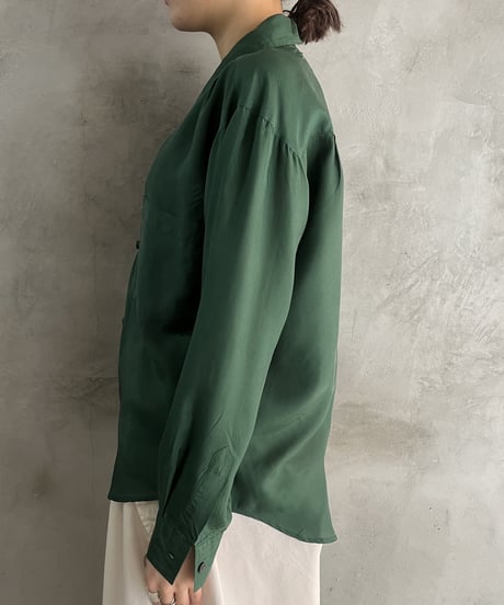 China Button Design Silk Shirt GN
