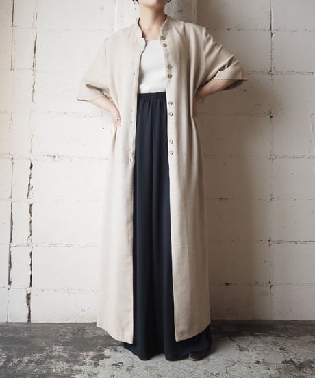 Stand Collar Slit Robe BE