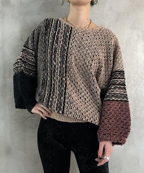 Mix Color Asymmetry Pattern Dolman Sleeve Knit BKBE