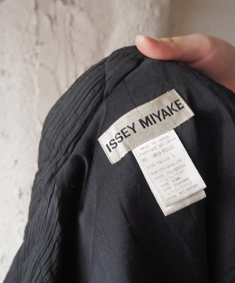 ISSEY MIYAKE Quilted Pleats Jacket BK | Orfeo