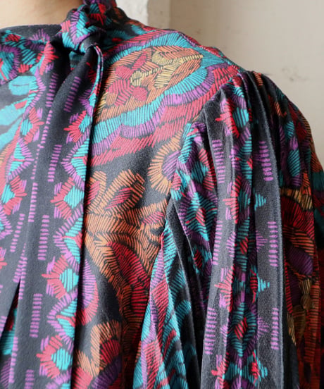 Pleated Sleeve Pattern Blouse BK RE