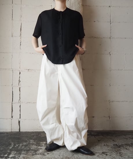Pintuck S/S Seethrough Blouse  BK