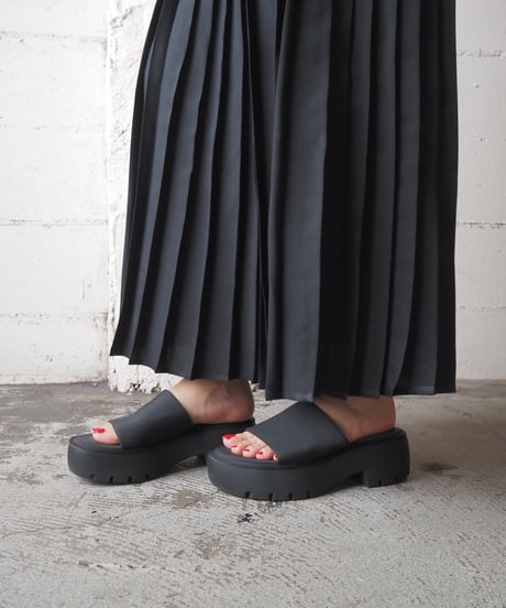Pleated Easy Long Skirt BK