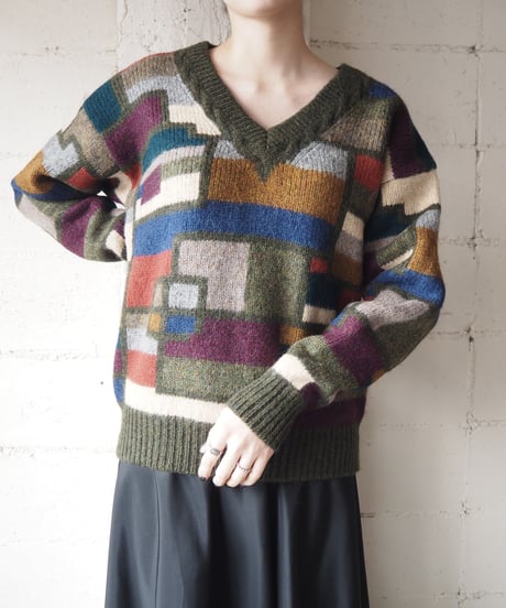 Brock Pattern Vneck Knit KAORBL