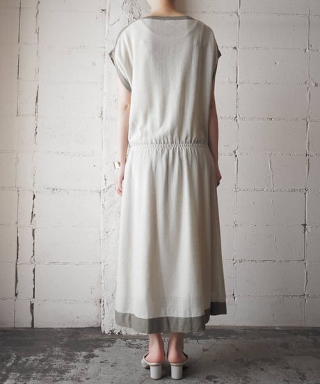 Bicolor Boat Neck Dress IVBR