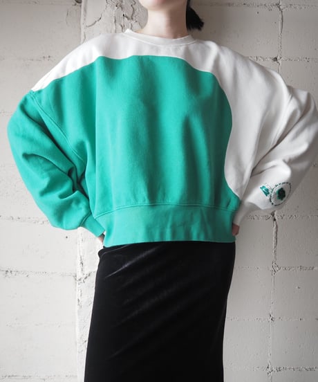 NIKE Cropped Bicolor Asymmetric Design Sweat GN WH