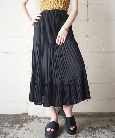 Pleated Tiered Skirt BK