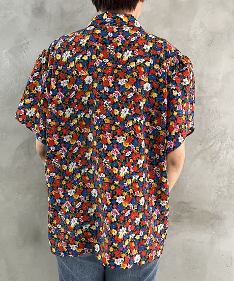 Flower Pattern Open Collar Blouse BKREBL