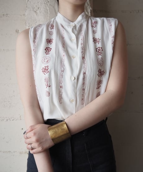 1970's Flower Embroidery Blouse  WH