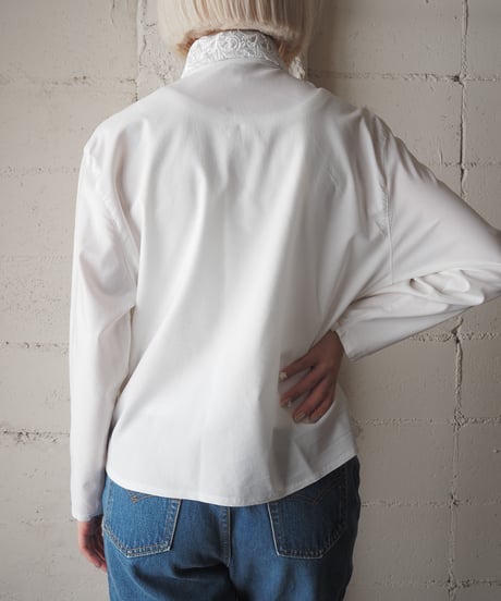 Botanical Pattern Embroidery Shirt WH