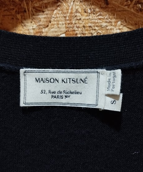 MAISON KITSUNE V Neck Cardigan BK