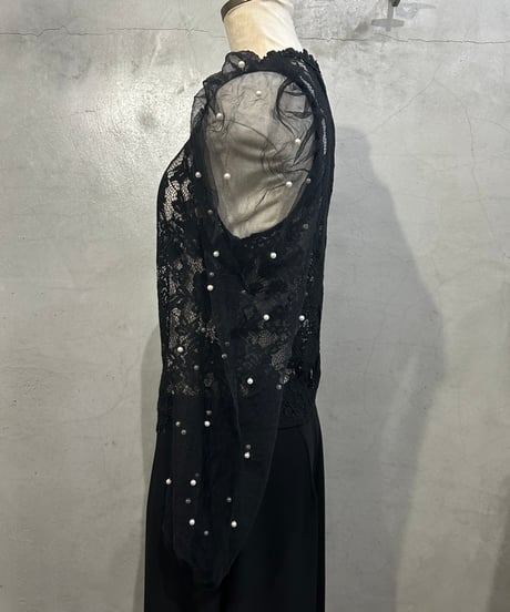 Sheer × Pearl Sleeve Lace Tops BK