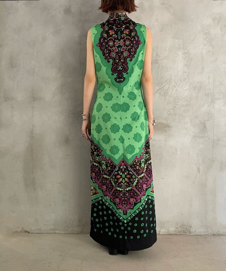 Psychedelic Pattern Mock Neck Dress GNBK