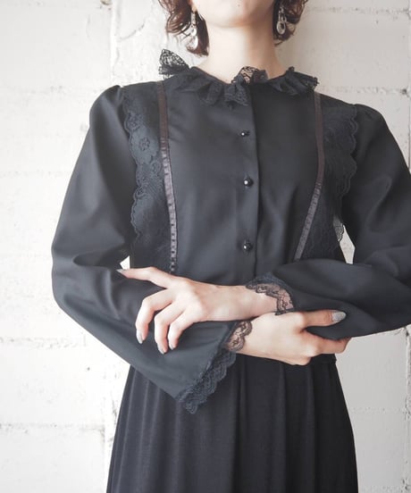 Lace Collar Line Blouse BK