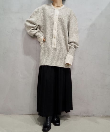 Front Button Bicolor Knit BE