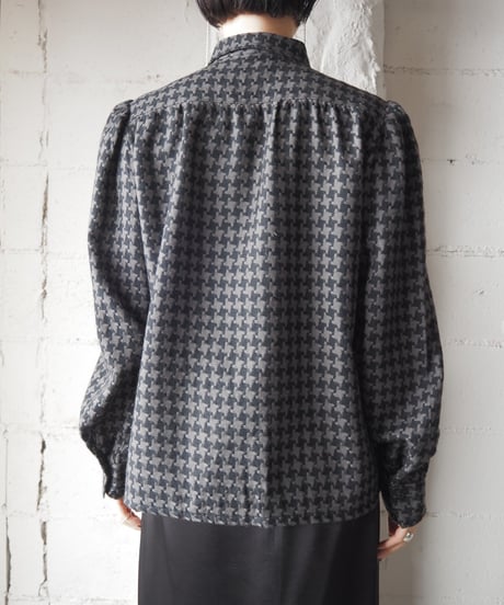 1970-80's Euro Hounds Tooth Wool Blouse BK GR