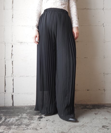 Pleated Wide Easy Pants BK