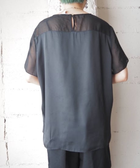 Sheer Switching S/S Pullover BK