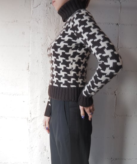 CELINE Cashmere Houndstooth Turtle Neck Knit BRWH