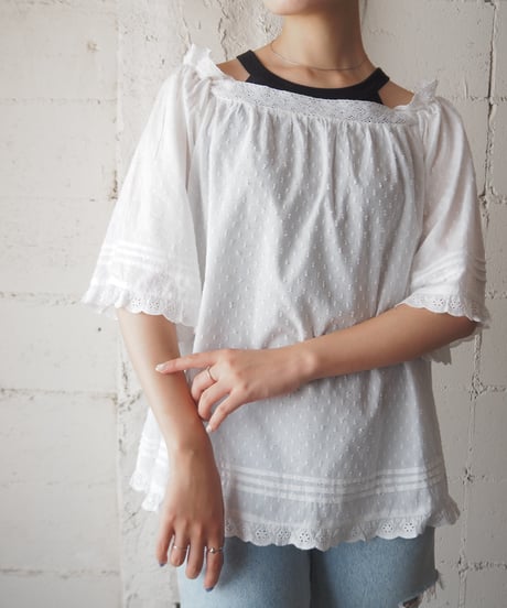 1970's Vintage Flared Sleeve Blouse WH