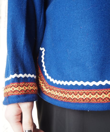 Embroidery Front Carm Blouse BLRE