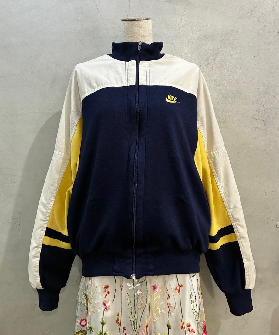 69c113a6393dc32679191819